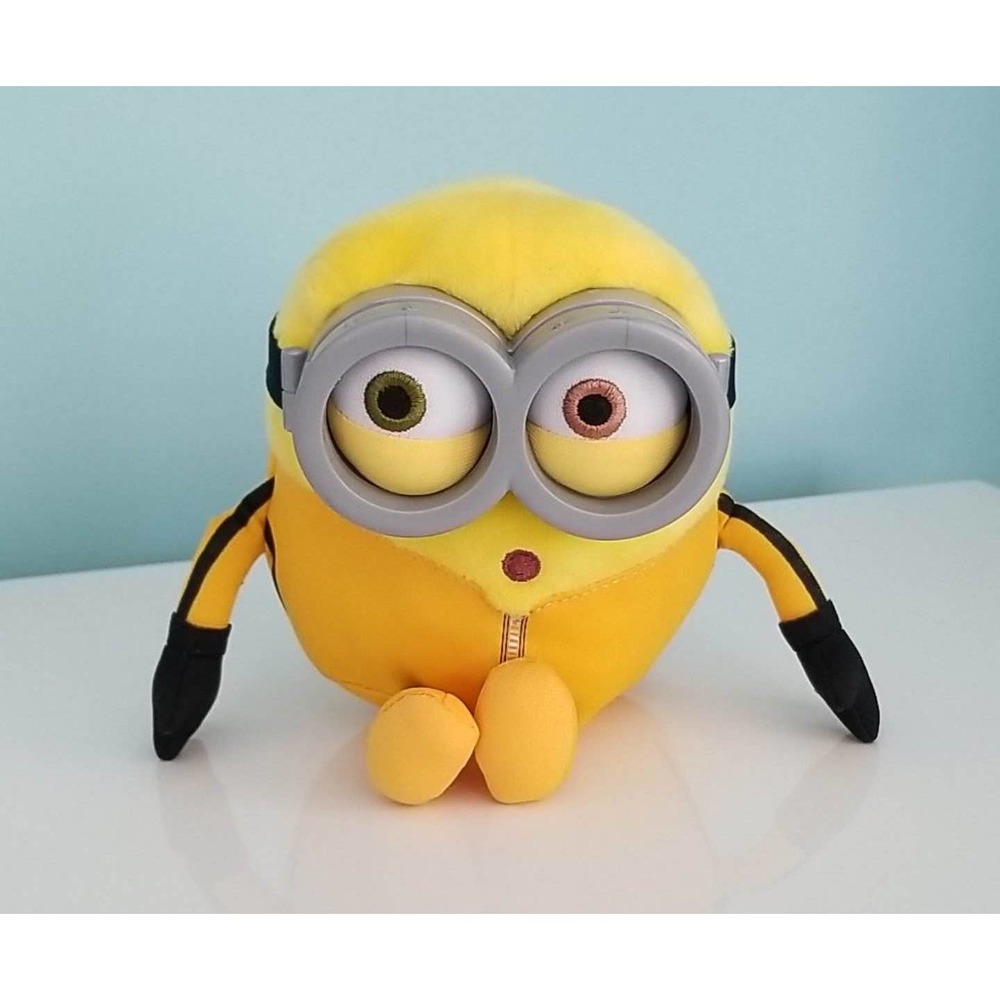 Despicable Me Rise of Gru Stuffed Minion Plush with Plastic Goggles 5"